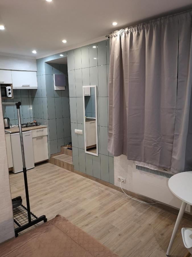 Freedom Apartment On Bazarna Str Лвив Екстериор снимка